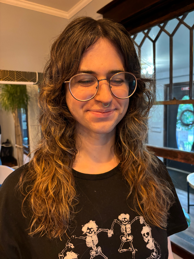 Haircut & Blowdry