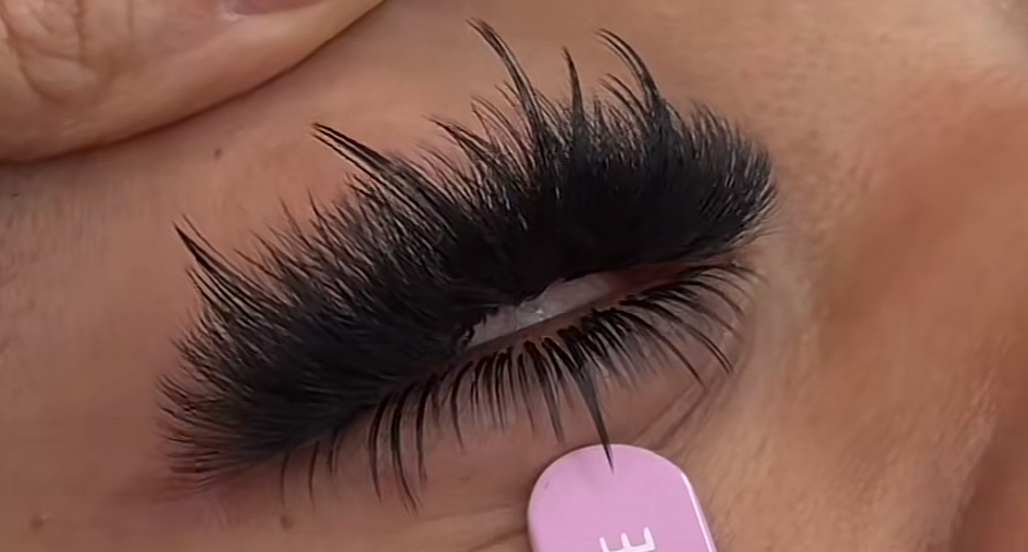 Bottom Lash Extensions