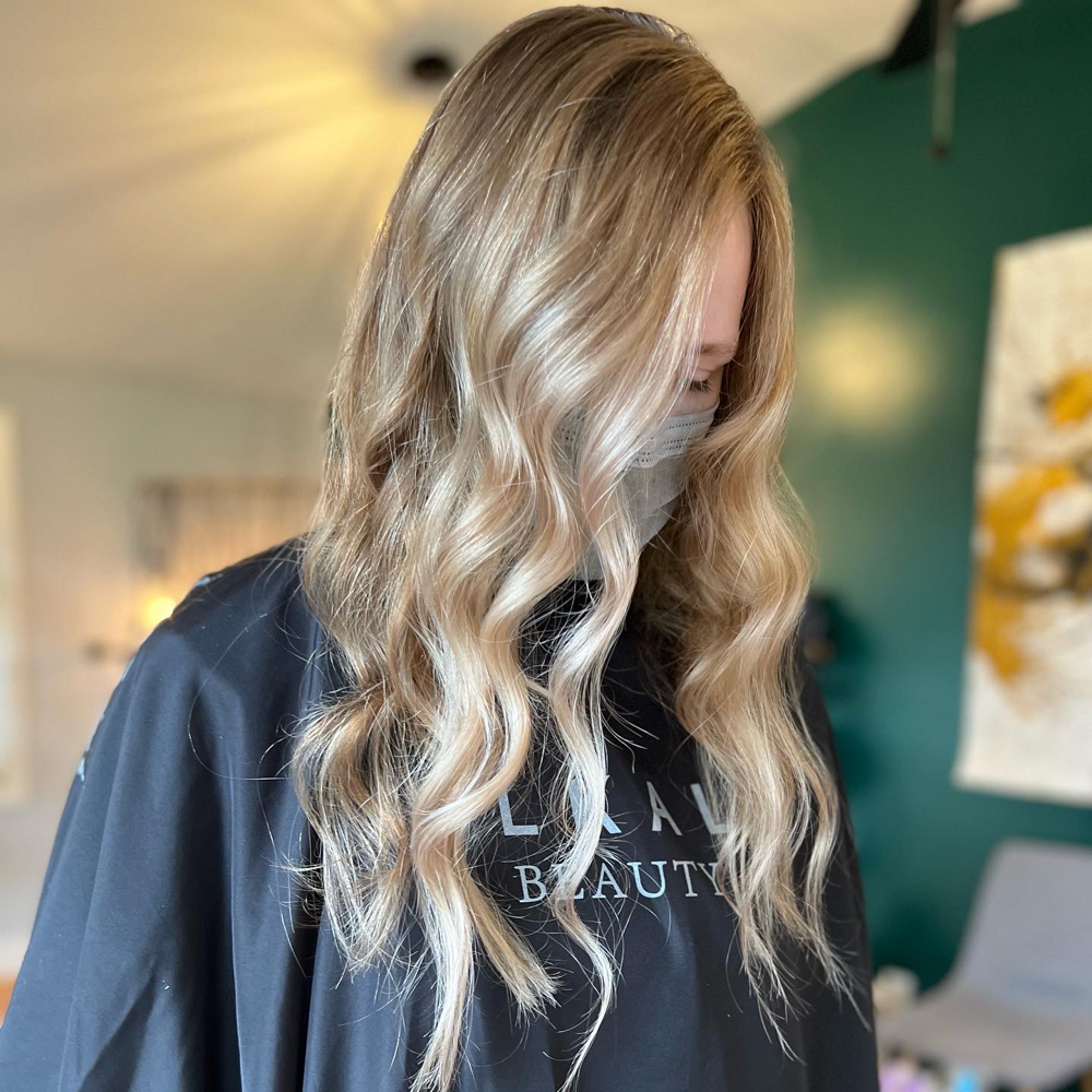 Partial Foil Blonding w/ Haircut at beautybyashleysmith in Bourbonnais, IL