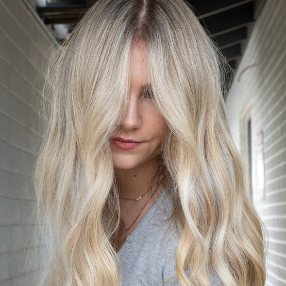 Mini Highlight at Style House Salon in Tempe, AZ