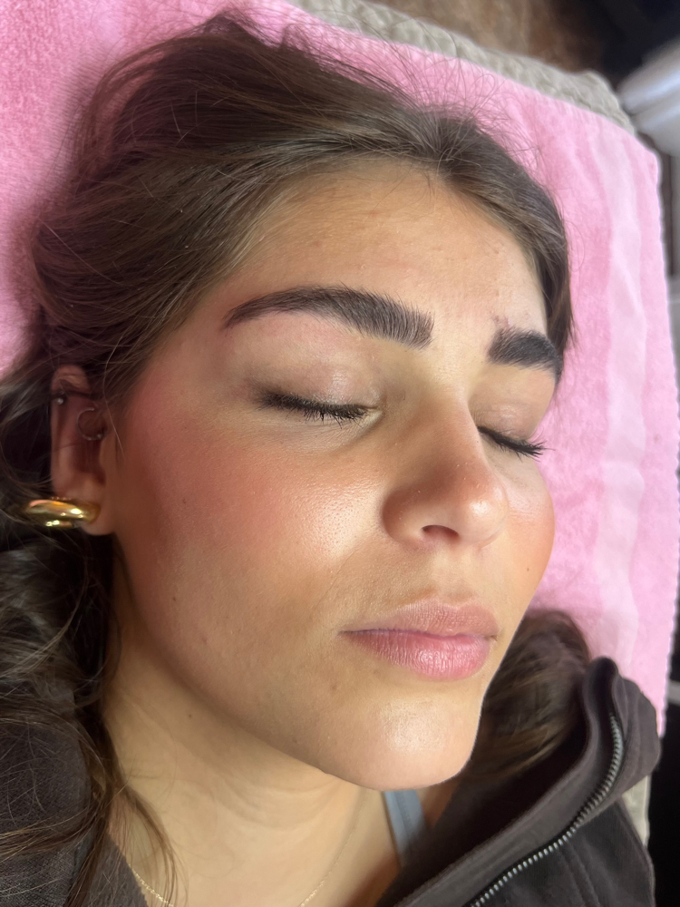 Brow Wax+Tint Hannah