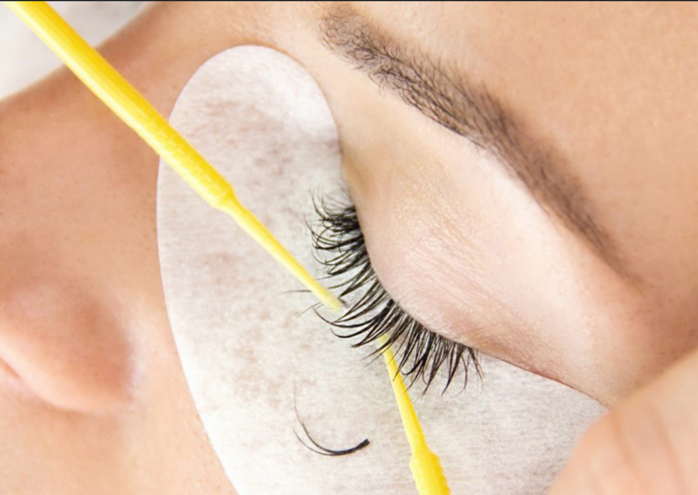 Eyelash Extension Removal