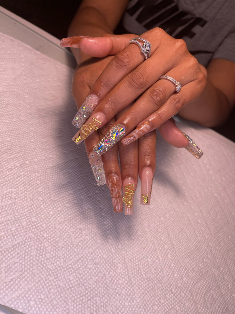 Medium Freestyle Nails
