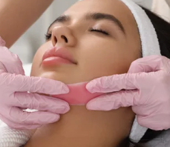 Chin Wax at D’vine Beauty Vault in Oak Lawn, IL