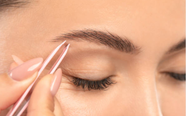 Brow Tweezing