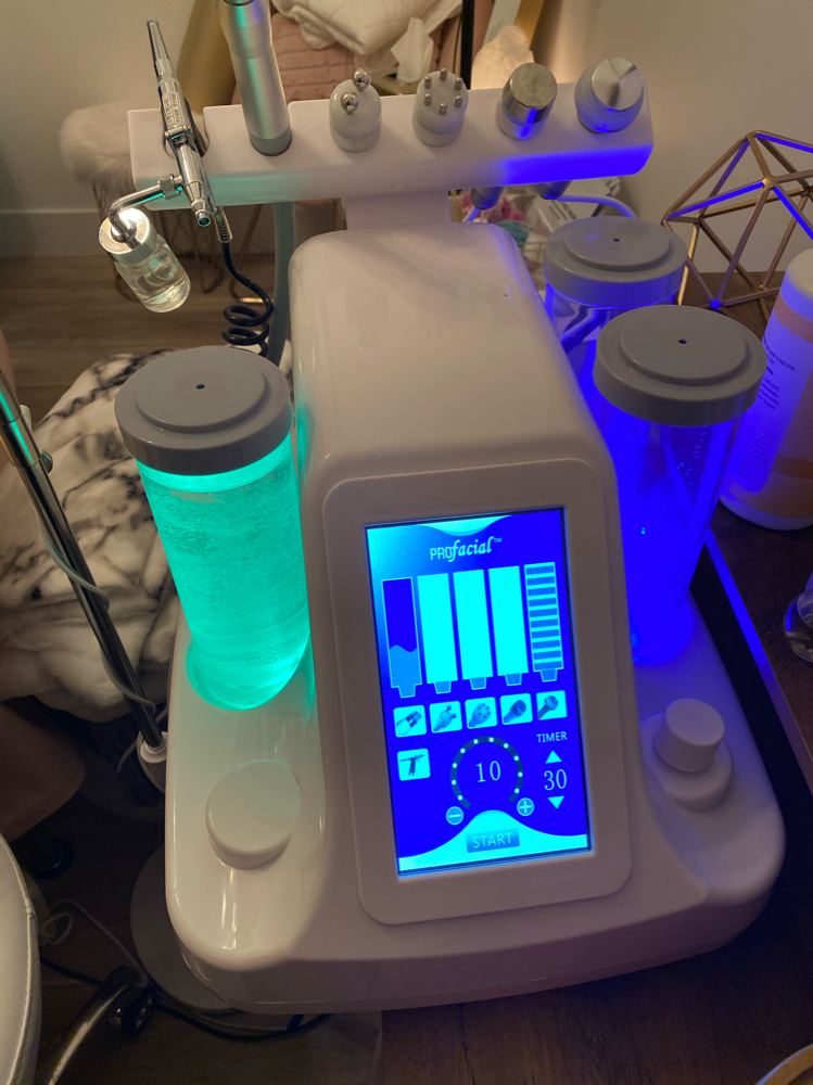 Hydro Glow Deluxe Facial