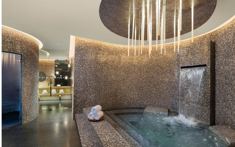 Express Luxe facial And Body  wrap