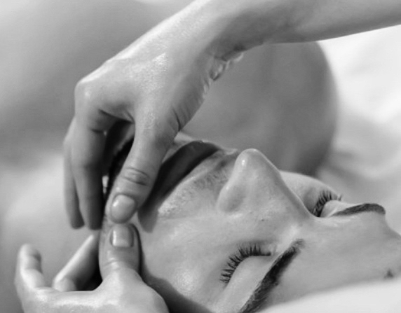 Facial Lymphatic Drainage Massage