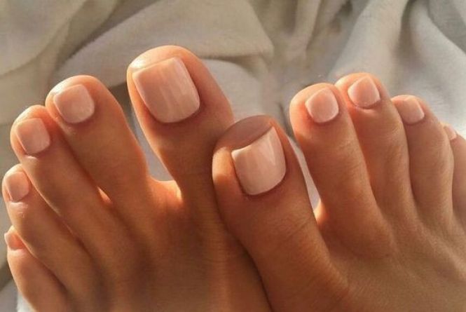 Deluxe Pedicure