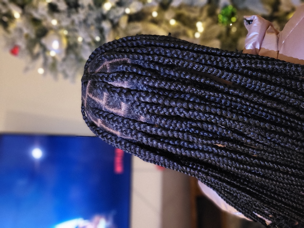 Med KNOTLESS BRAIDS