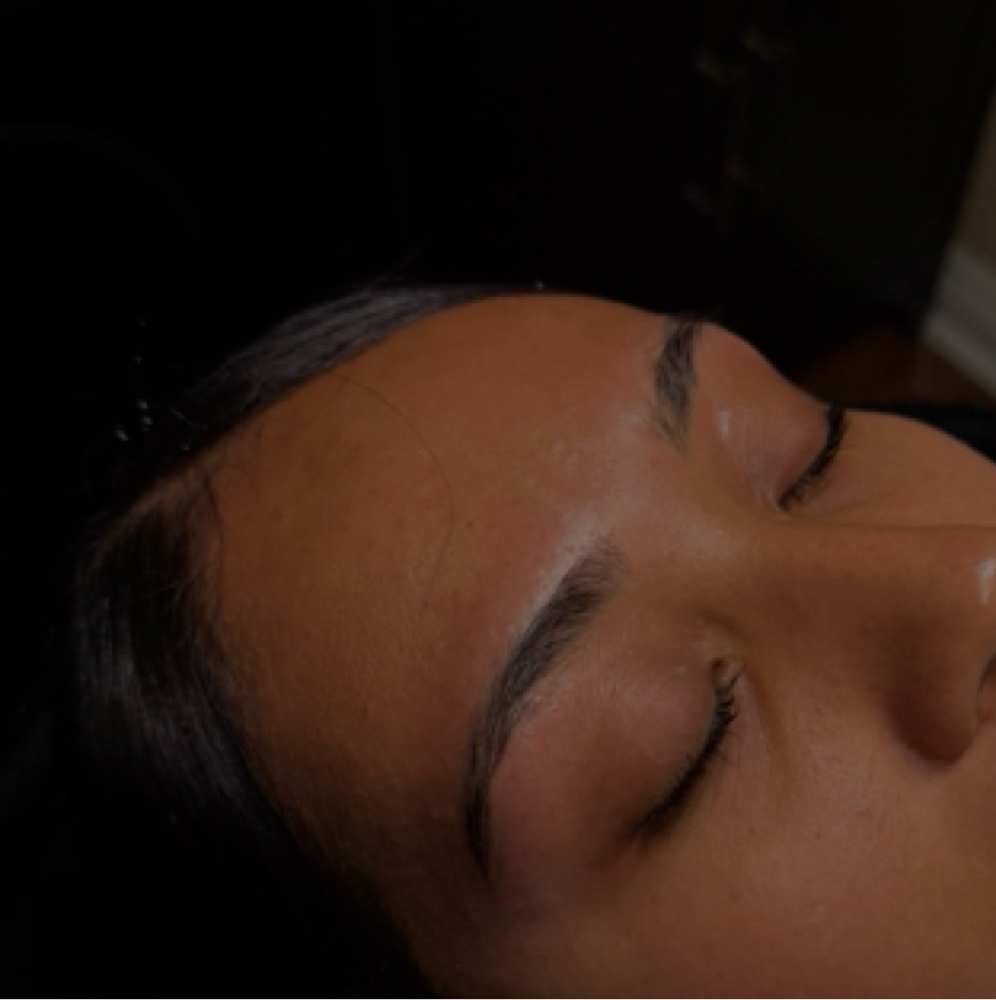 Brow Wax/Thread at ANNABELLES BEAUTY in Oceanside, CA