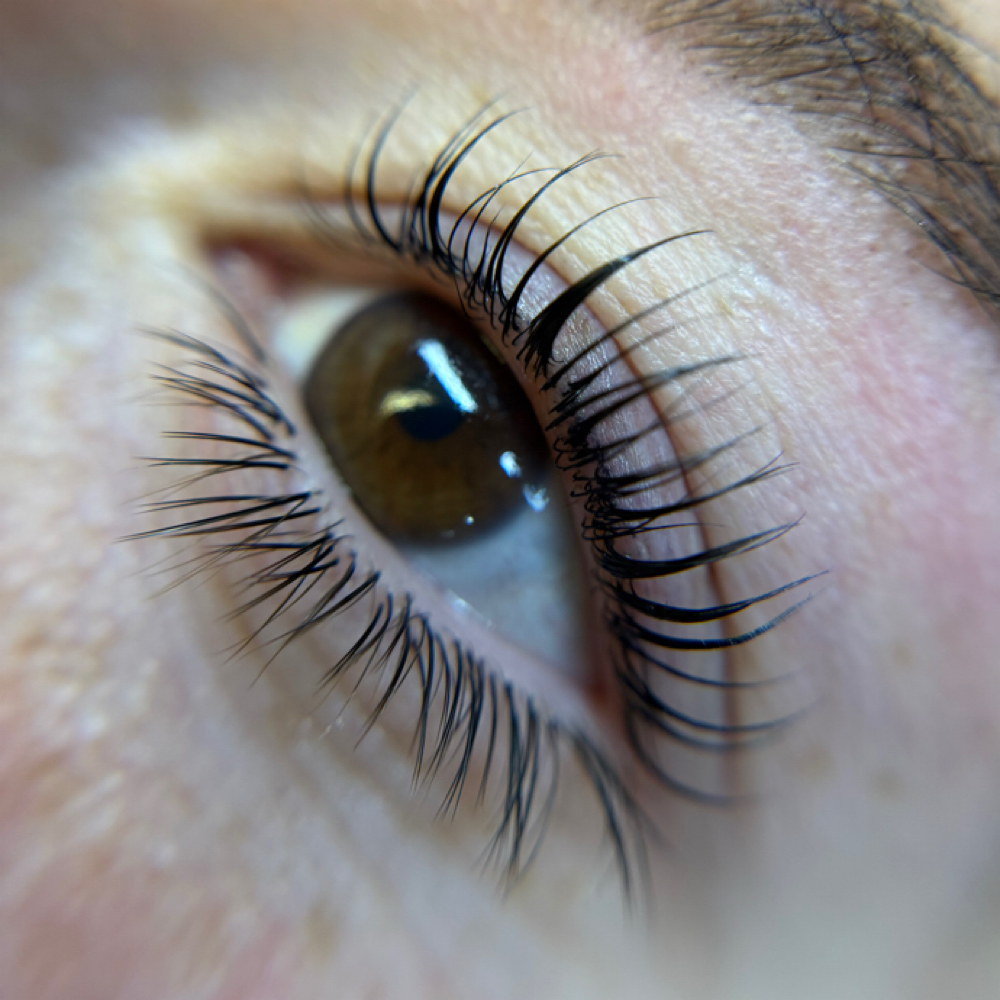 Lower Lash Extensions at VI BEAUTY Permanent Makeup & Eyelashes in Brooklyn, NY