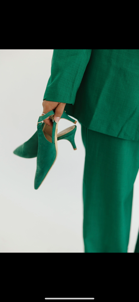 GLUTES at WAX BAR SKIN STUDIO in Richland, WA