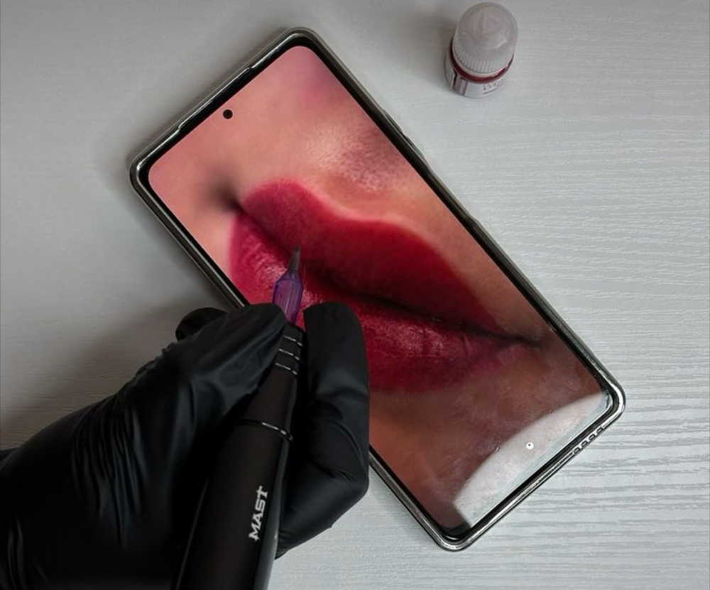 ✨Lip Blush Touch Up✨