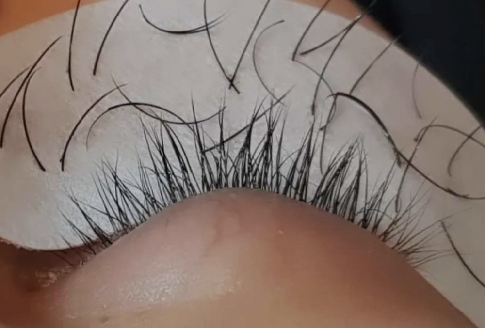 Lash Removal