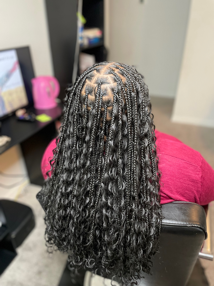 BOHO BRAIDS(Mixblend)HAIR PROVIDED