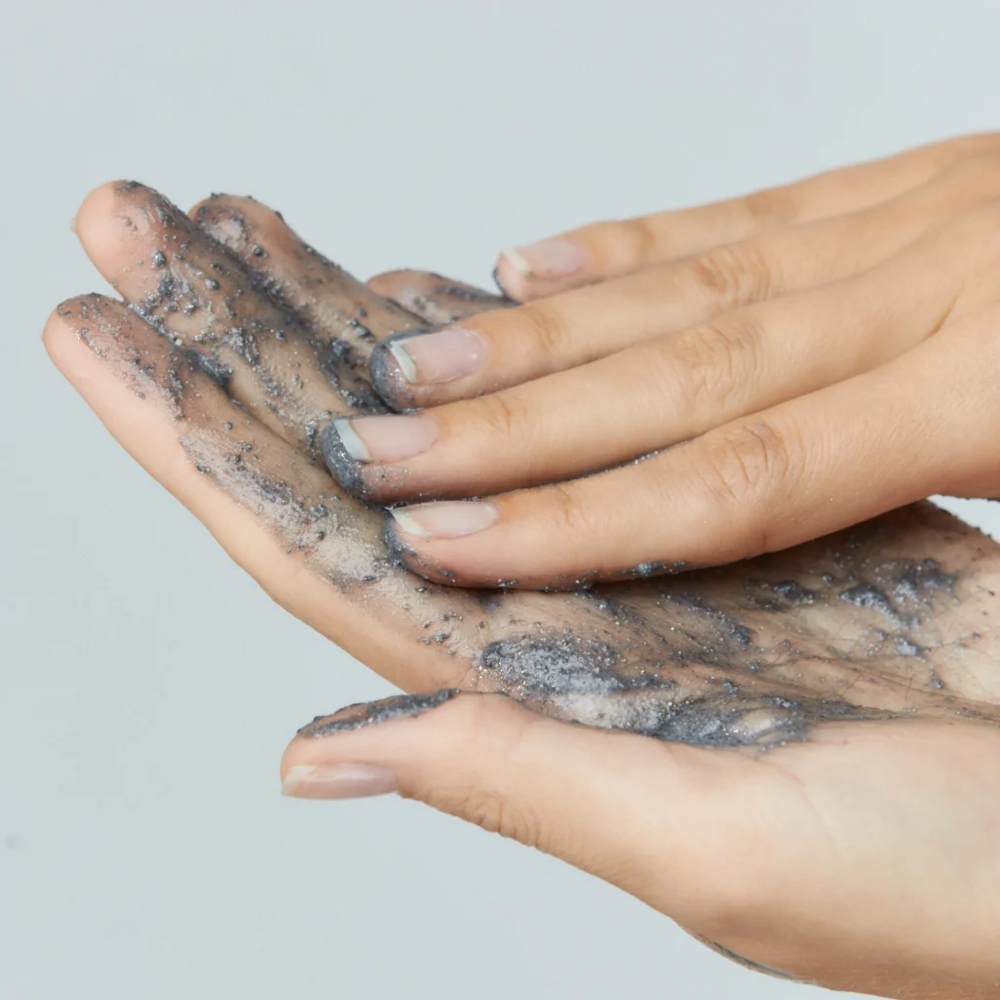 Deluxe manicure(No Acrylics)