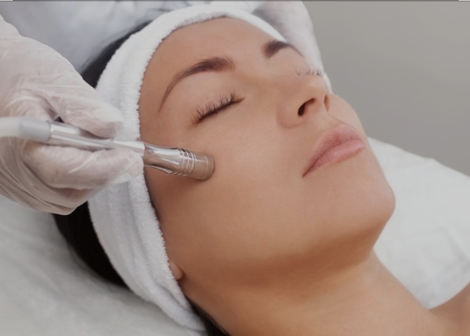 Diamond Microdermabrasion Facial