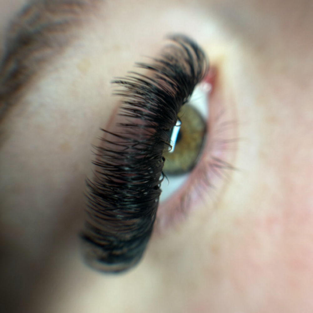Luxe • Volume Full Set at Lash & Glow Lounge By Megan in Sykesville, MD
