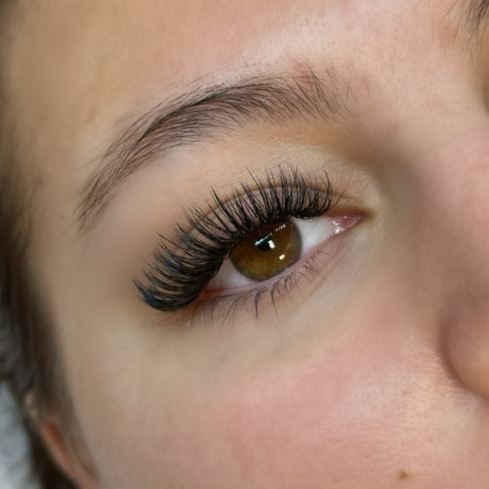 Hybrid Lash Full Set at Cheyenne Rae Beauty in Arlington, WA
