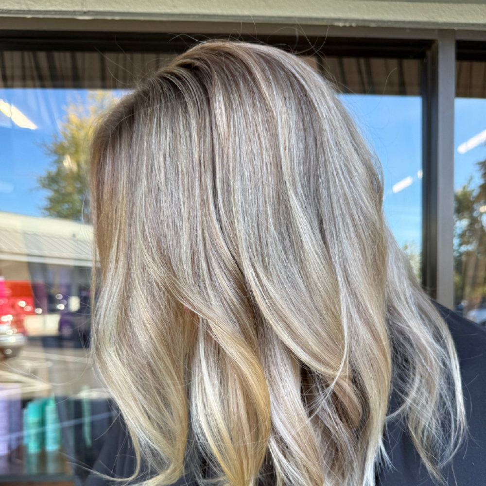Full Highlight at XoxoJBeauty in Oregon City, OR