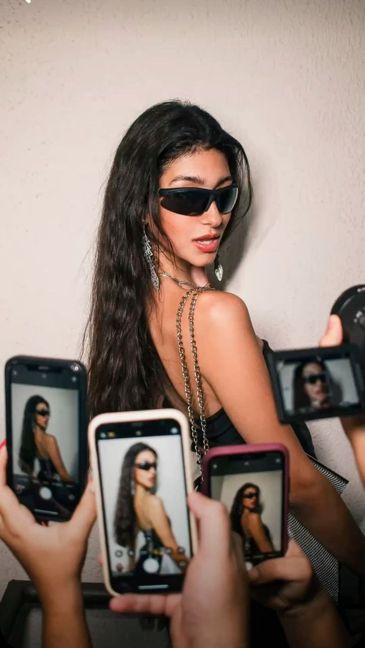 Basic Essential Photoshoot