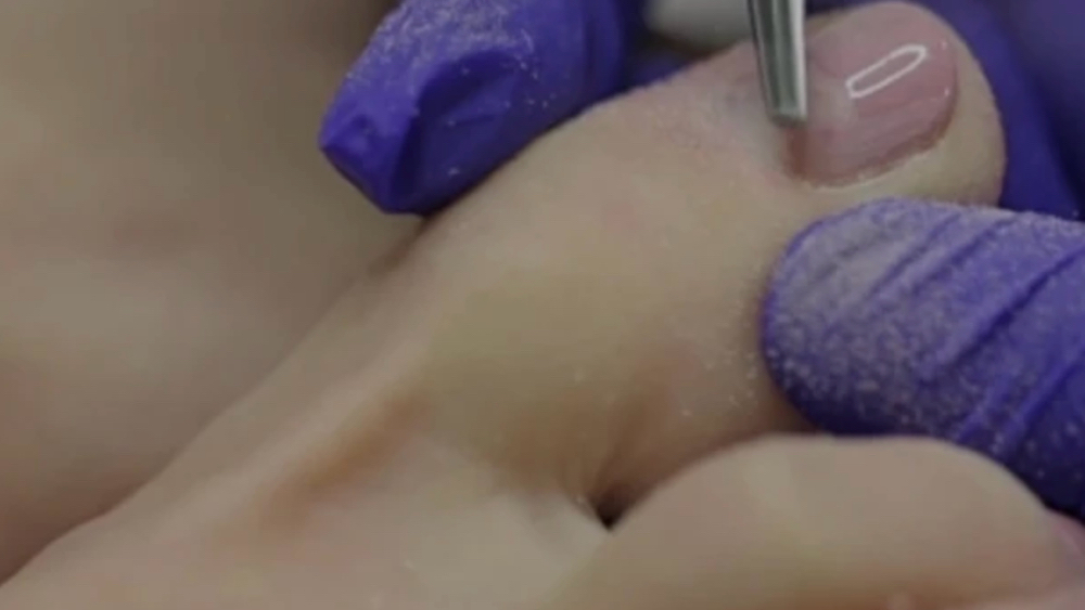 HG Dry (no Water)Signature pedicure