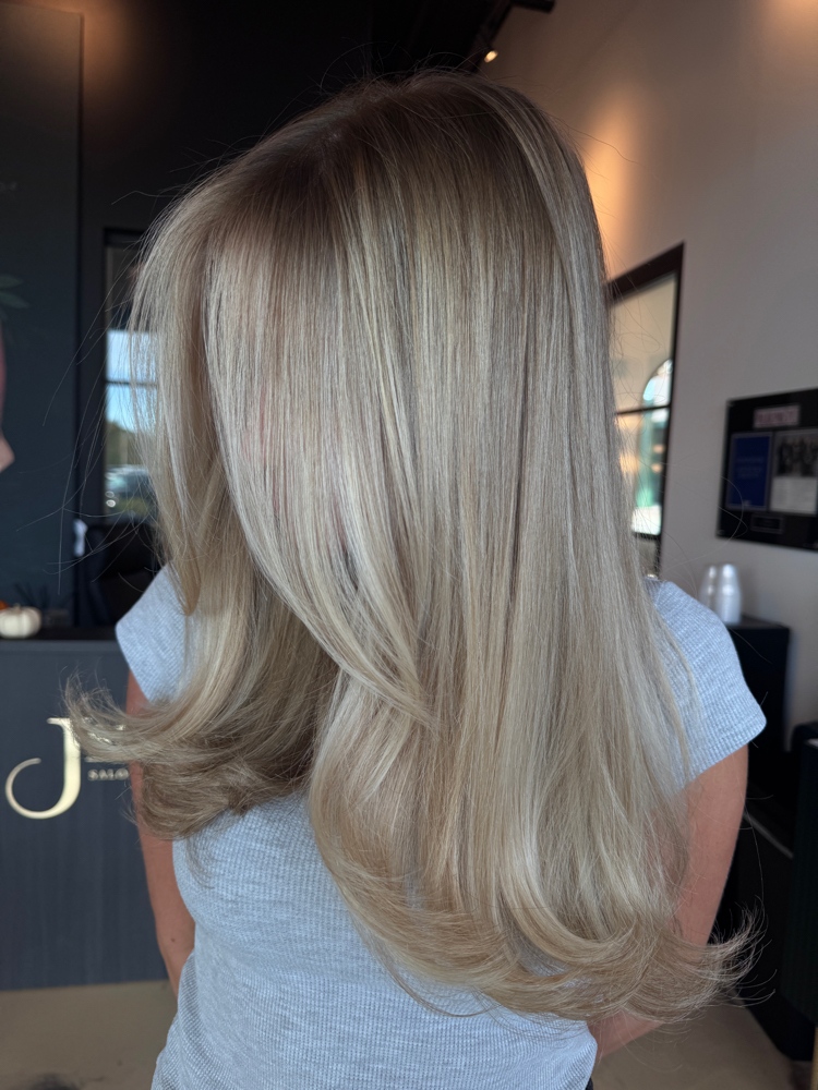 Blowdry (fine to medium thickness) at Gabriella Spena in Somers Point, NJ