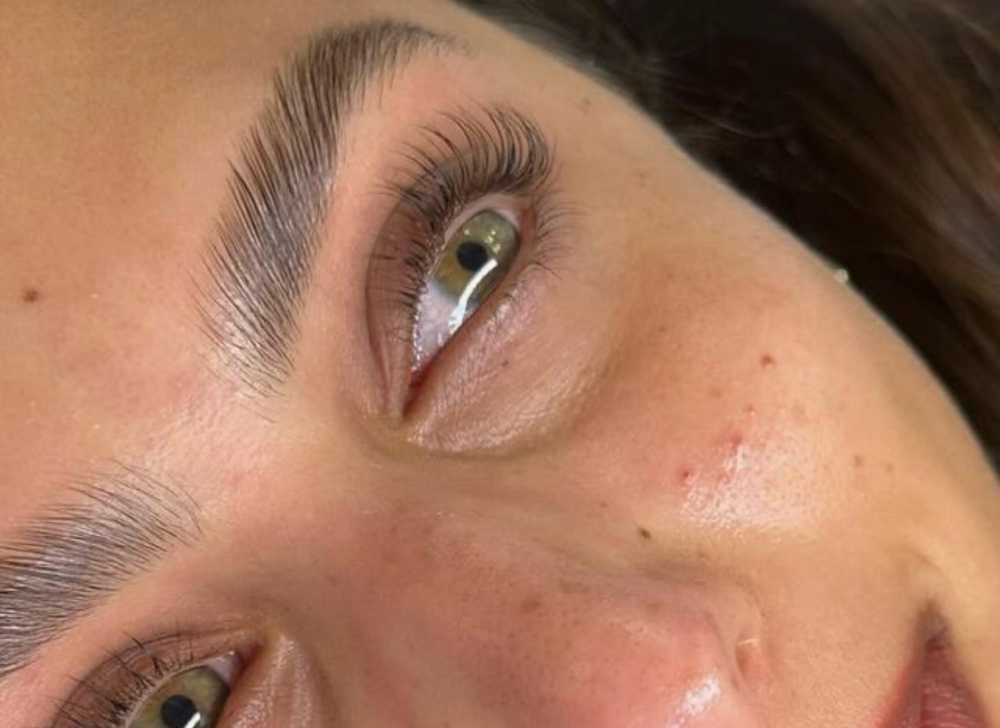LASH LIFT + BROW LAMINATION