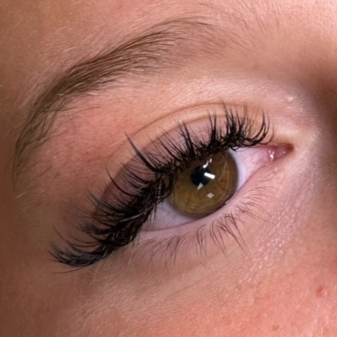 Extra Whispy at Lunar Glow Beauty Lounge in Wayne, NJ