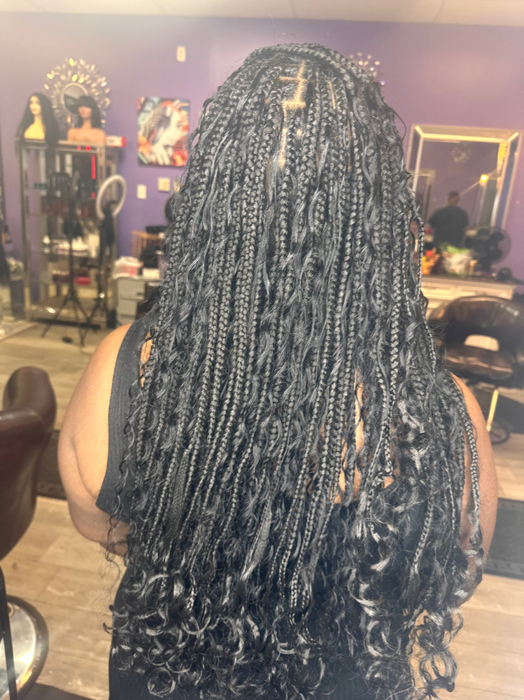 Med. Boho Knotless-100% Human Curls