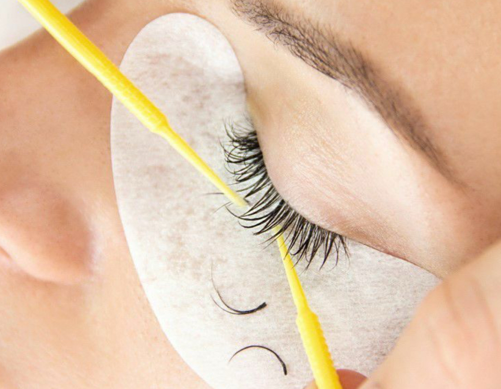 Lash Extension Removal