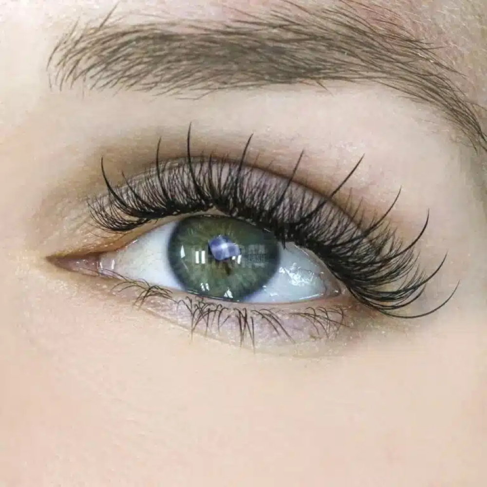 FULL SET OF HYBRID - WISPY ( PROMO) at KAMIE BEAUTY EYEBROWS & LASHES in santa clara, CA