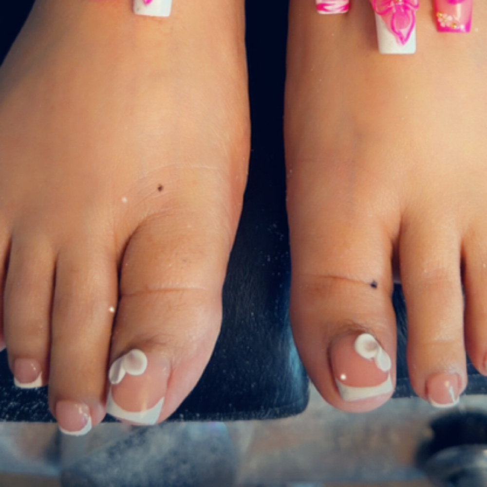 Acrylic Toes Fill at Tus Lindas Uñas in Lincoln, DE