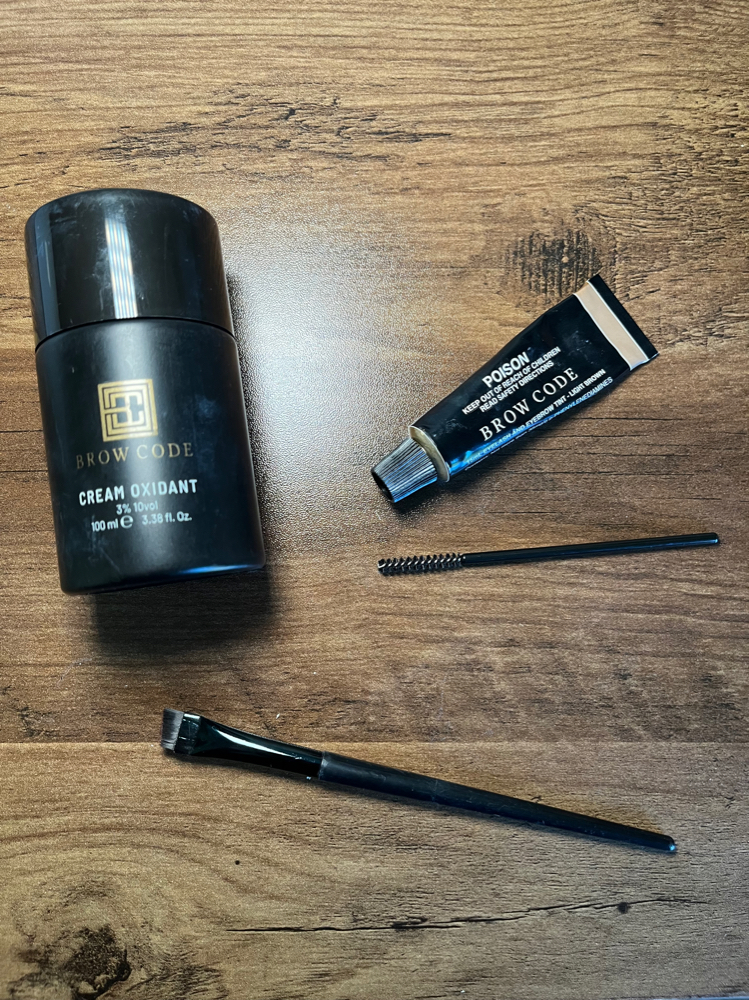 Brow Wax & Regular Brow Tint