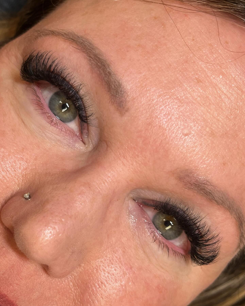 3 Week Hybrid Lash Fill