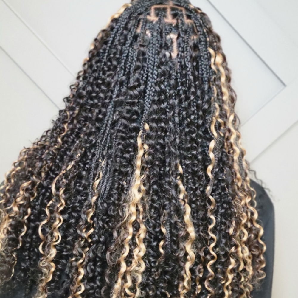 Miracle Knotless Braids at The Vanity Lounge LLC in Columbus, GA
