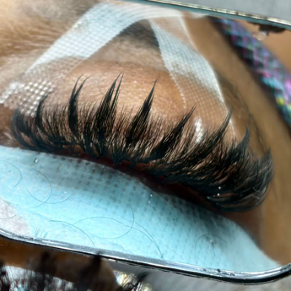 Wispy volume Set at Eyecare4you in Oak Park, MI
