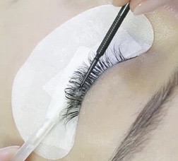 Lash Removal