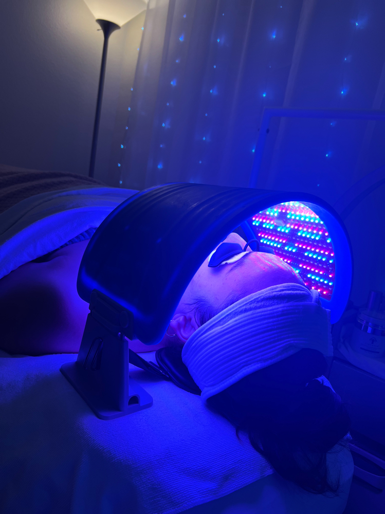 LED Light Therapy Facial