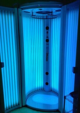 Tanning Stand Up at Aura Salon in Brookings, OR