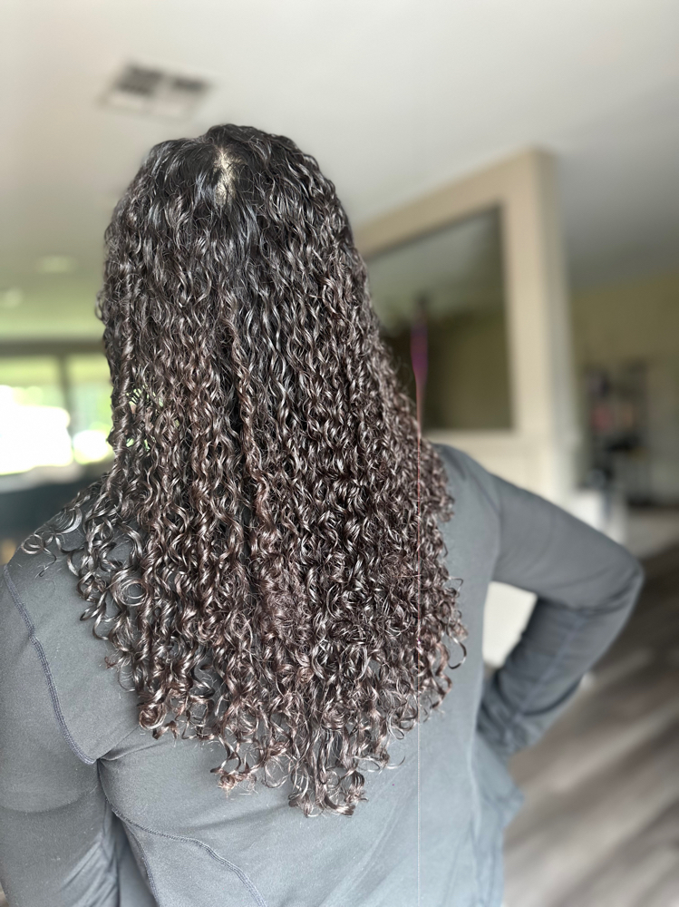 Woman’s Perm at Jalysa Vela in Alice, TX