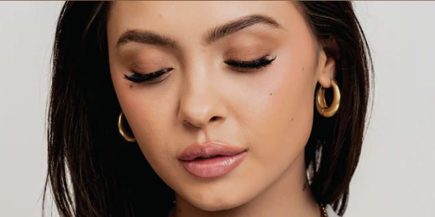 Luxury Cluster Lash Experience