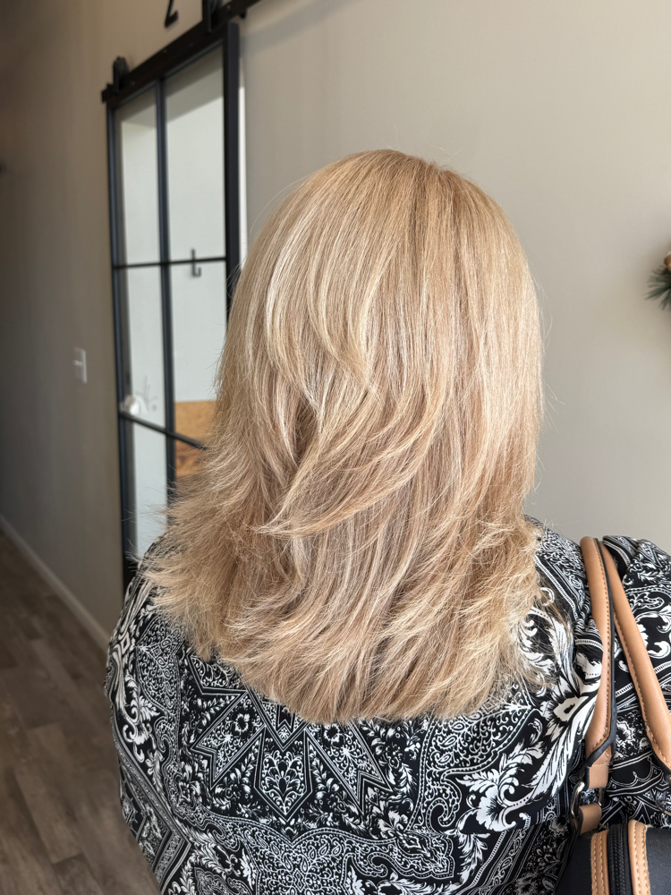 Blow Out at HAIRBYRI in Uniontown, OH