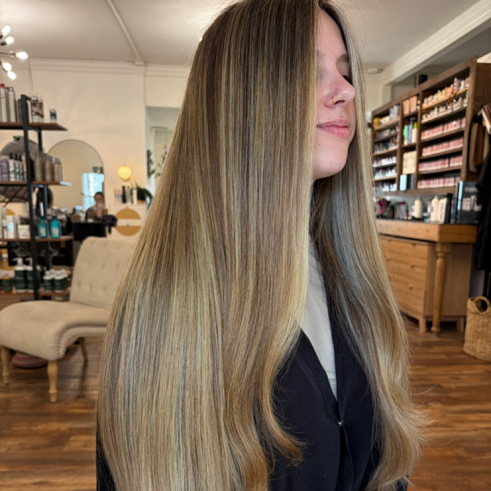 Blowout : With Extensions at Kennacolorcuts in Tampa, FL