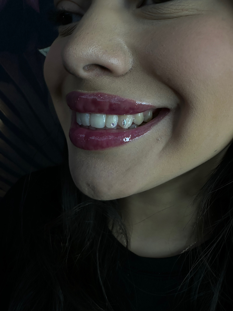 2x Swarovski Tooth Gem at Velvet Moon Hair & Nails Studio in Ventura, CA