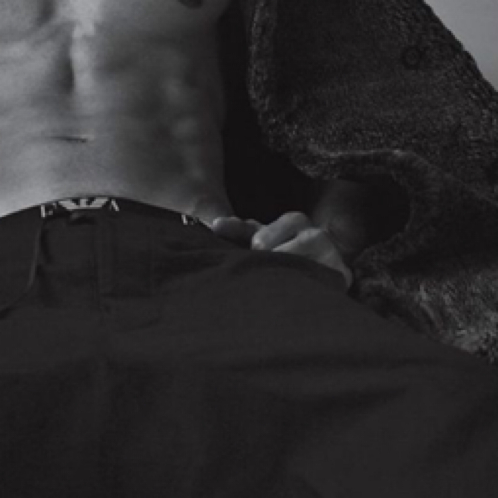 Gentleman’s Stomach Wax at Momita Beauty in Goleta, CA