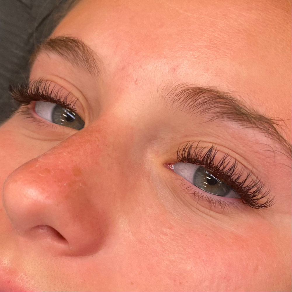 Classic Set at Lil’s beauty bar in Trexlertown, PA