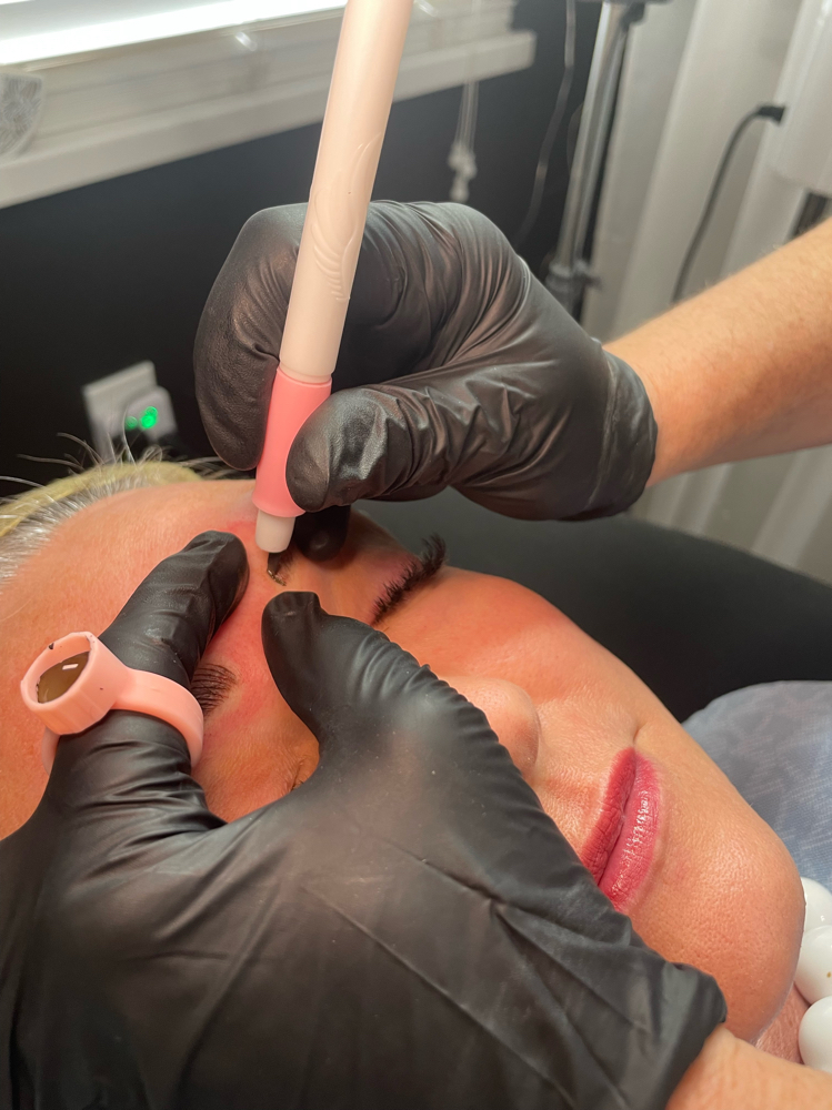 Brow Touch-up