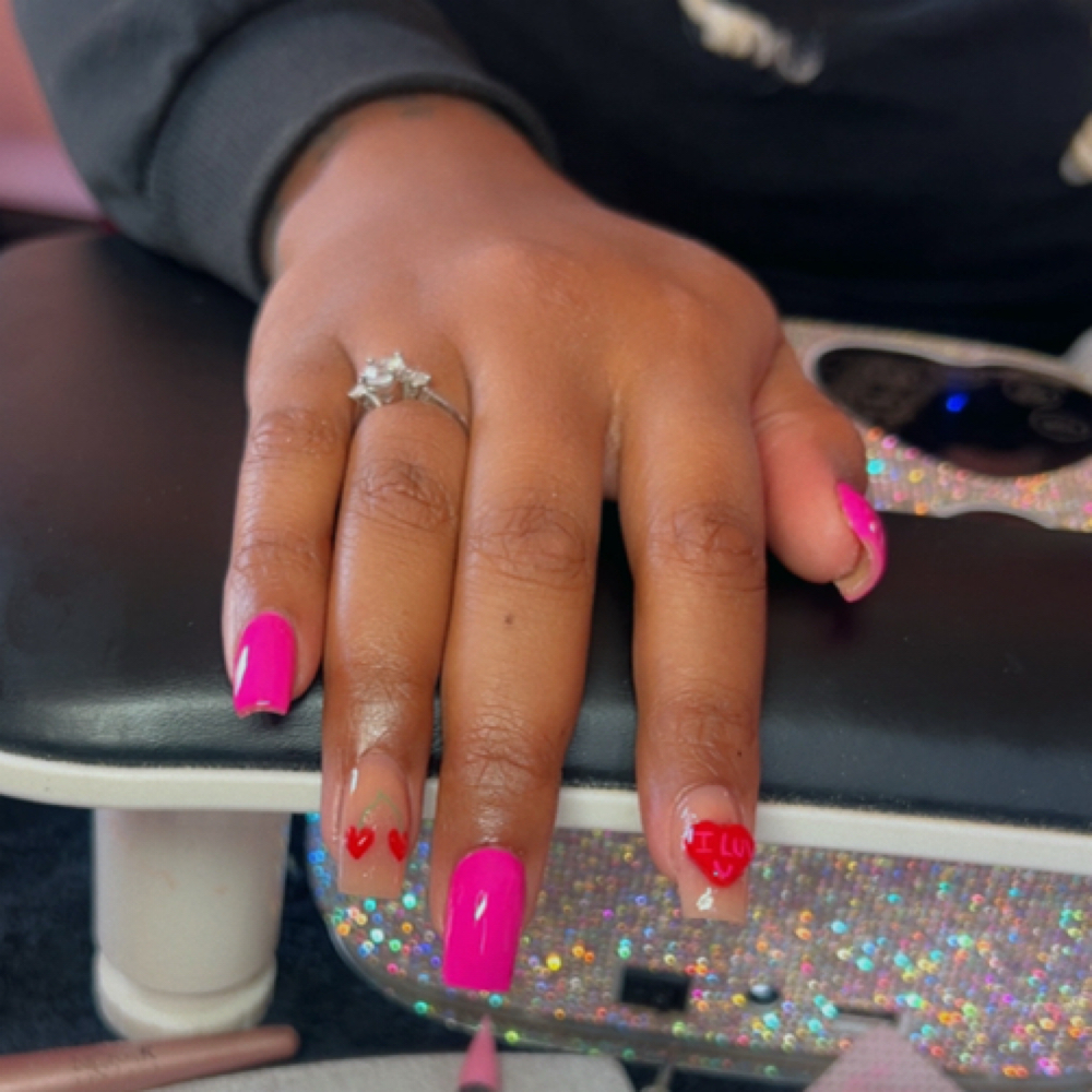 Medium full set at Clawed by Cookie in Kinder, LA